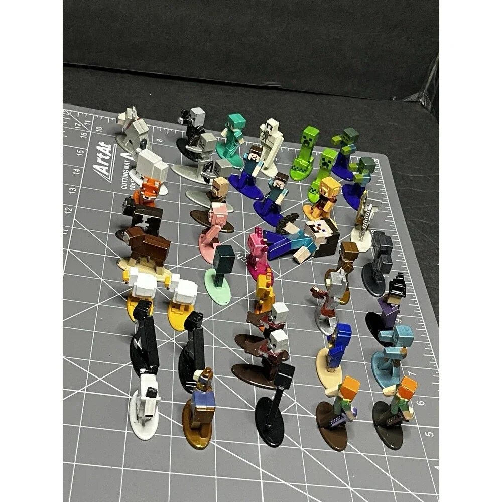 Minecraft Nano Metalfigs Minecraft Set of 40 Die Cast Collectible Figures...